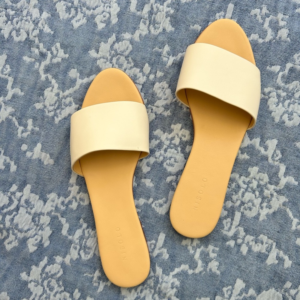 Nisolo Leather Cream Slide Sandals
